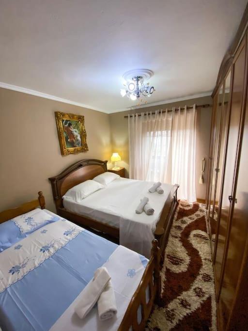 Kasmi Home Kruje Luaran gambar