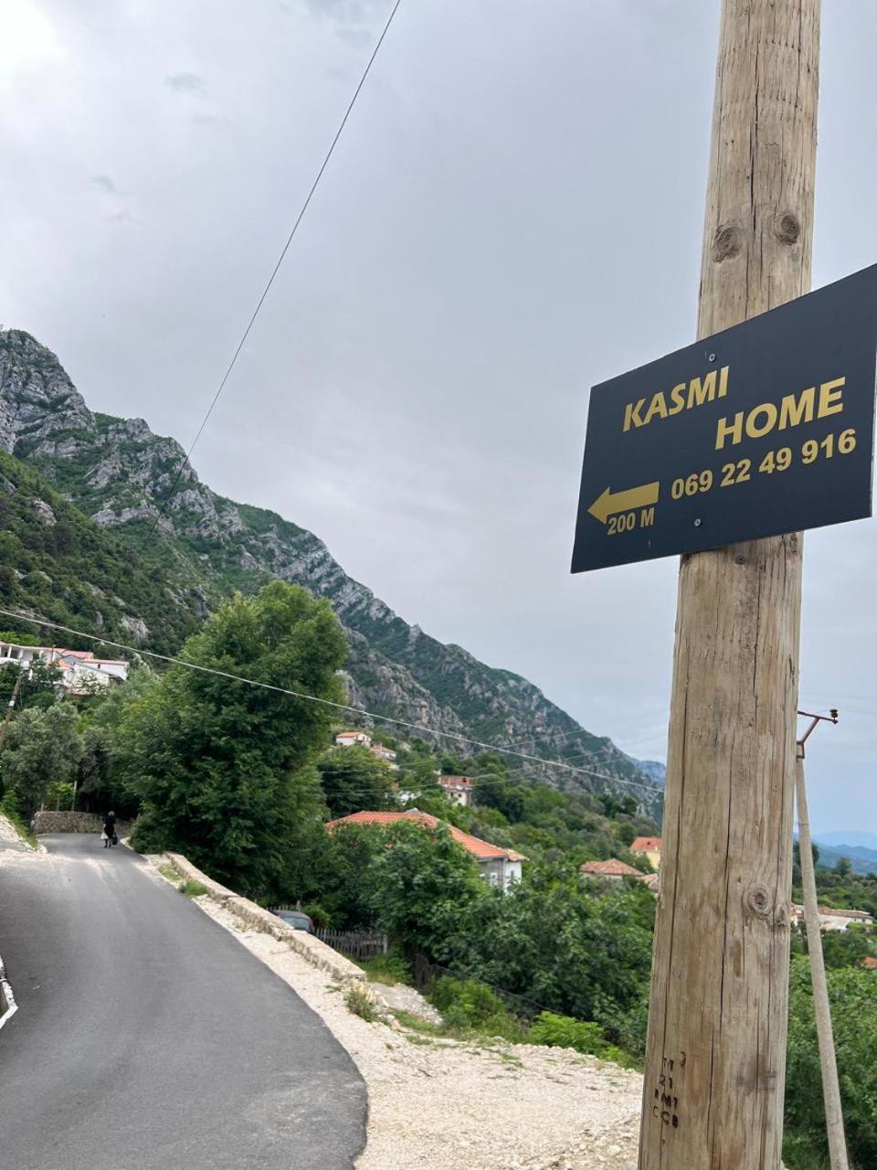Kasmi Home Kruje Luaran gambar